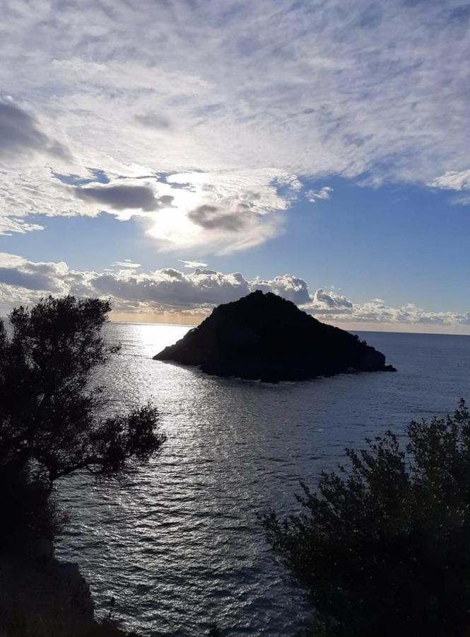 Casa Baia Azzurra Daire Bergeggi Dış mekan fotoğraf